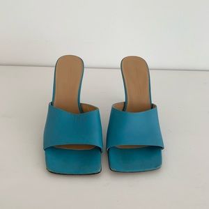 Bottega Veneta Leather Slides / Stretch Mule Heeled Sandals